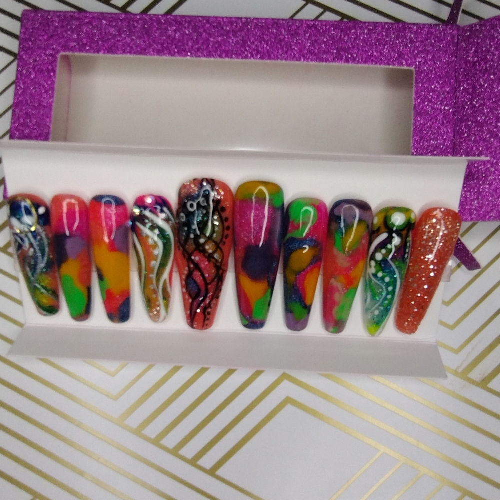 Press on nails jellyfish uv glow in dark acrylic